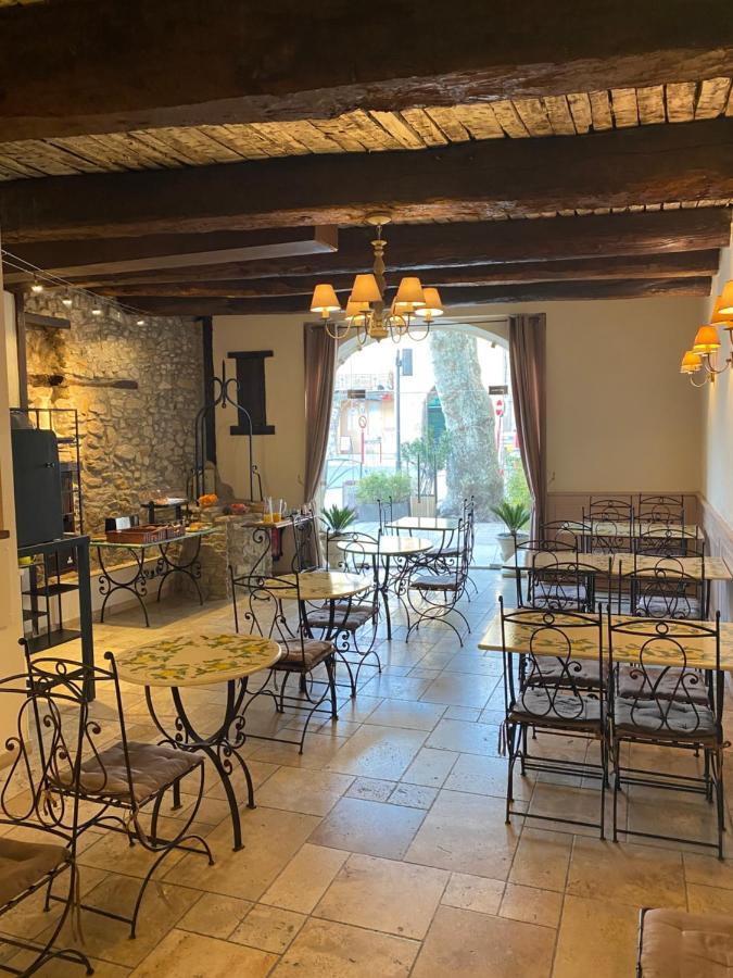 Chateaux Demeures Vallee De L'Arc Trets Exterior photo